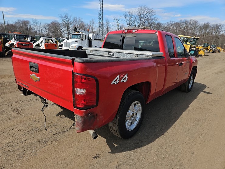2010-chevrolet-silverado-1500-image-5