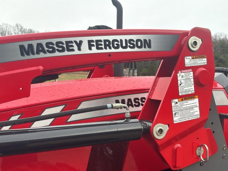 2023-massey-ferguson-4707-image-15