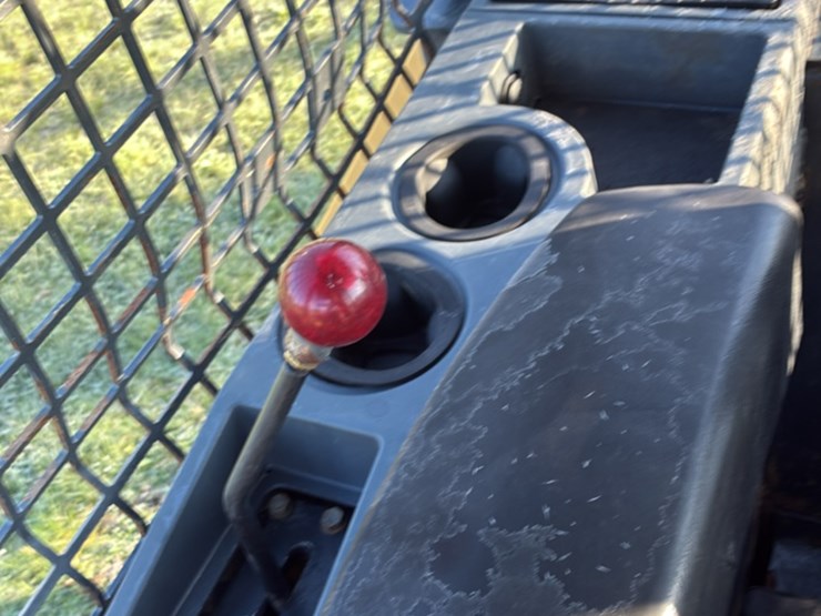 2019-deere-650k-lgp-image-24