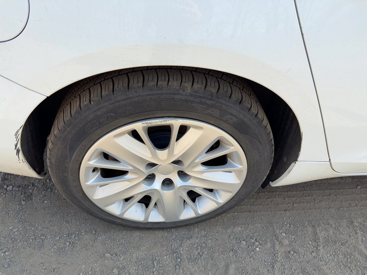 2015-chevrolet-impala-ls-automobile-image-9