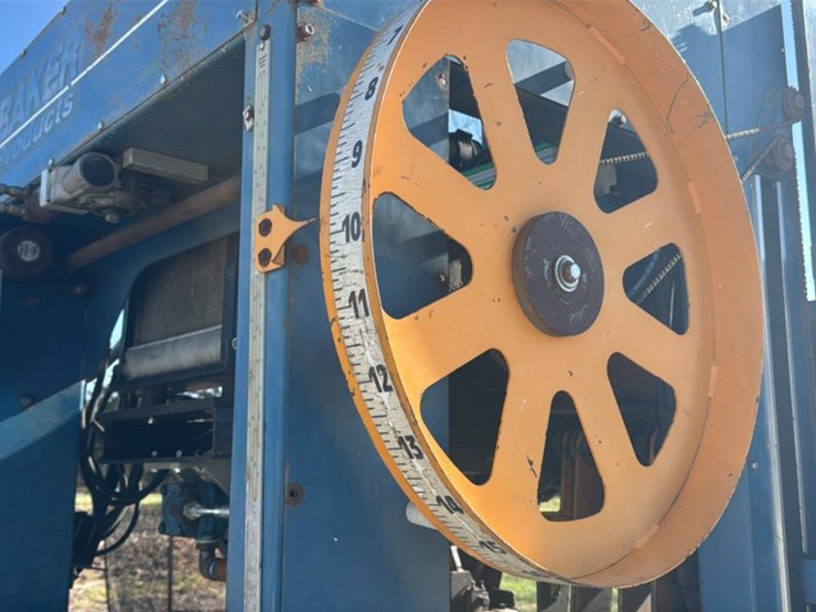 #142-•-2009-baker-3665d-portable-bandmill-image-24