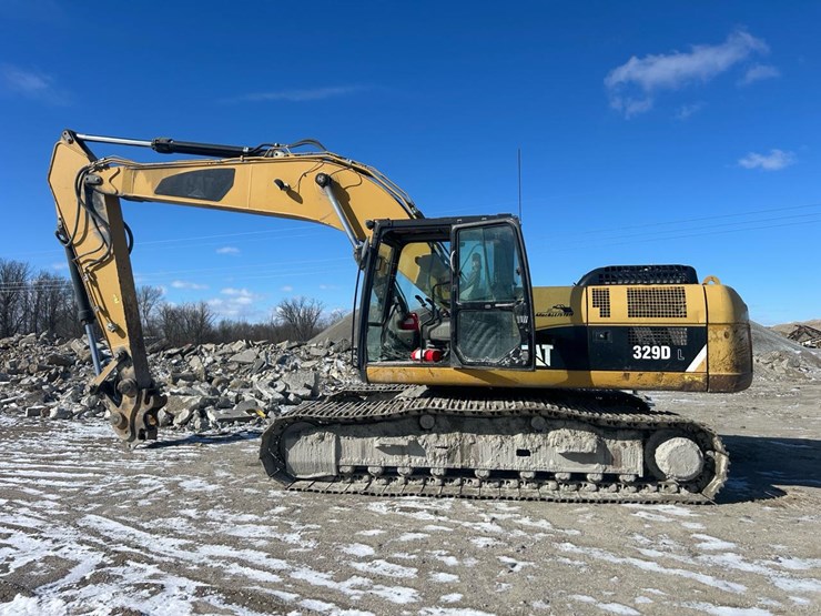 2011-caterpillar-329d-image-4