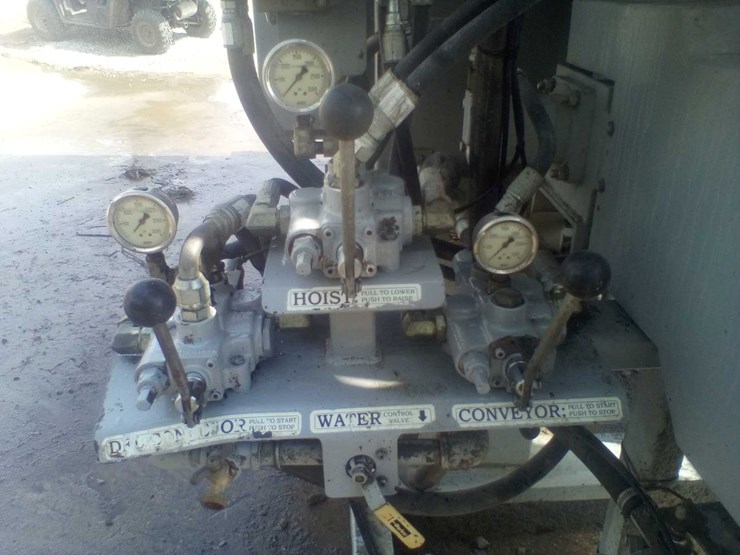 #140-•-2007-cemantech-10-yard-volumetric-mixer-image-12