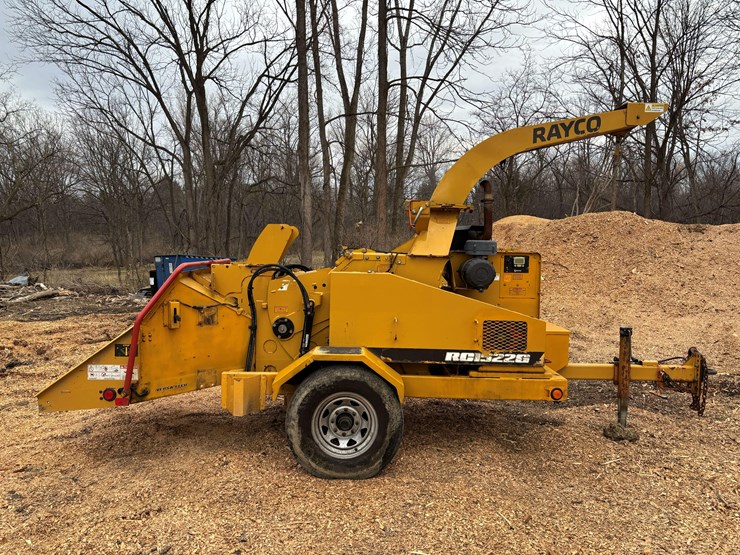 #151-•-2016-rayco-chipper-image-4
