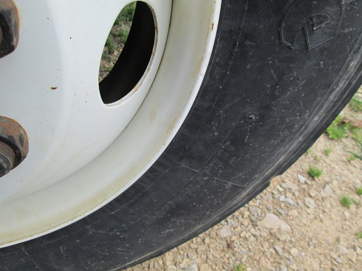 1997-ford-f800-image-17