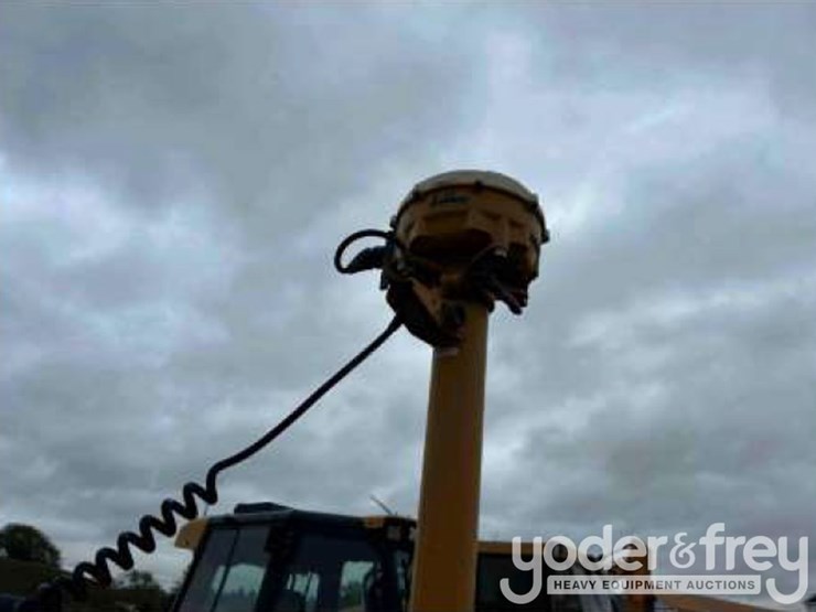 2014-caterpillar-d6k2-xl-image-38