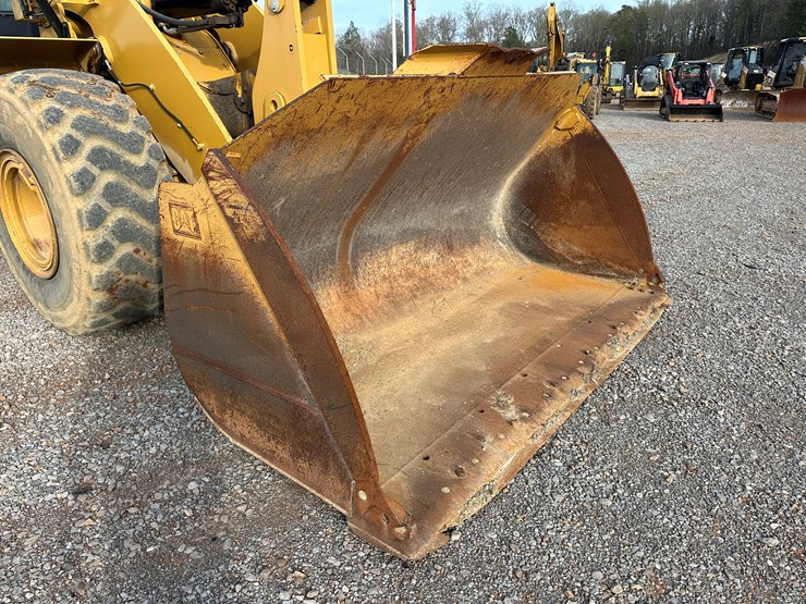 2012-caterpillar-950k-image-11