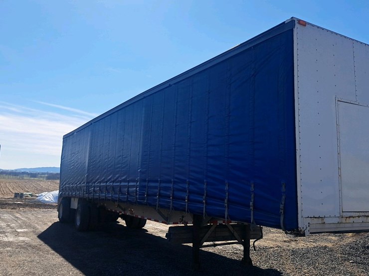 #131-•-2005-reitnourer-curtain-trailer-image-7