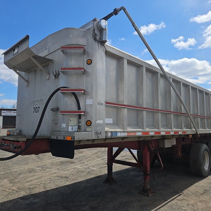 2001 J&J ALUMINUM 28' TRI/A DUMP TRAILER