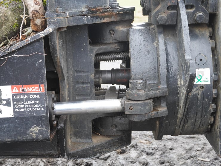 2011-timberpro-tf830b-image-54