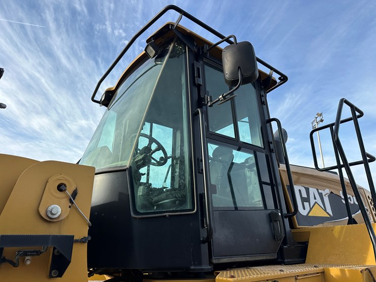 2012-caterpillar-950k-image-19