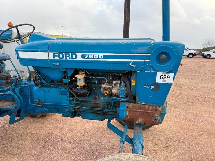 ford-7600-image-15