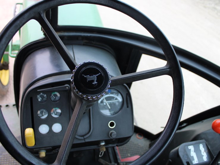 john-deere-4040-image-13