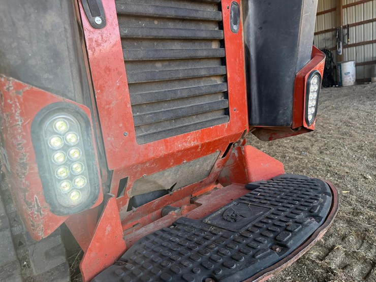 2018-ditch-witch-sk1550-image-12