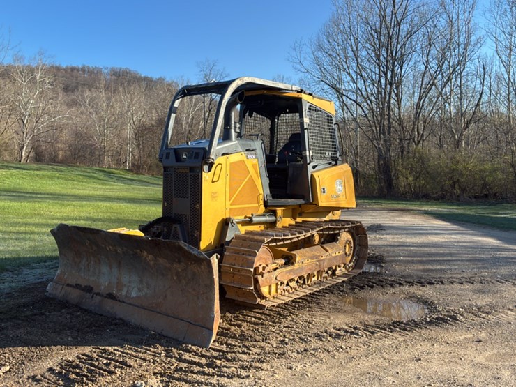2019-deere-650k-lgp-image-1
