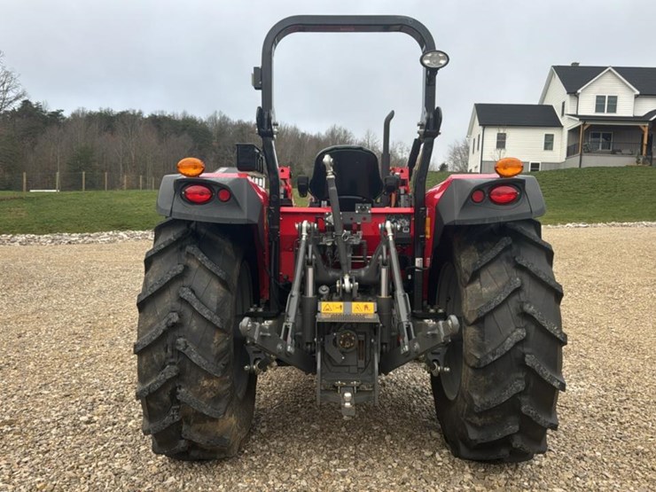 2023-massey-ferguson-4707-image-4