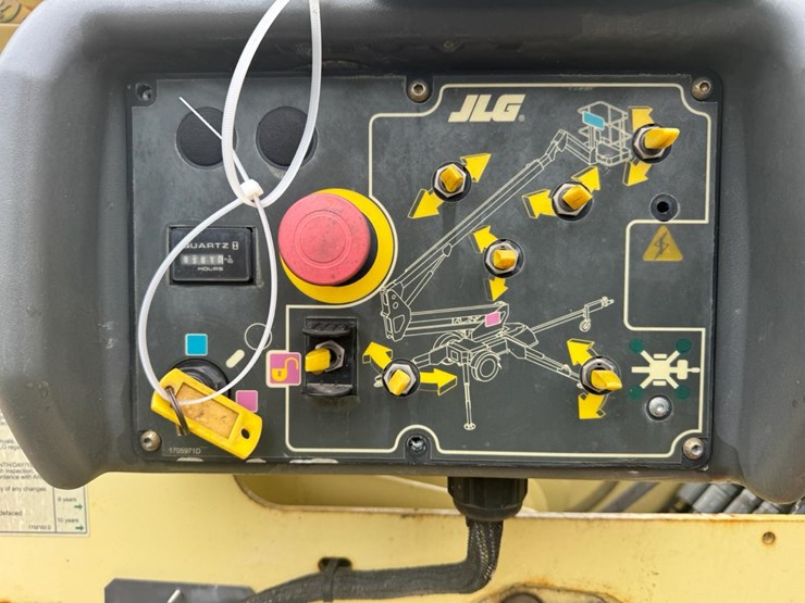 2016-jlg-t500j-image-40