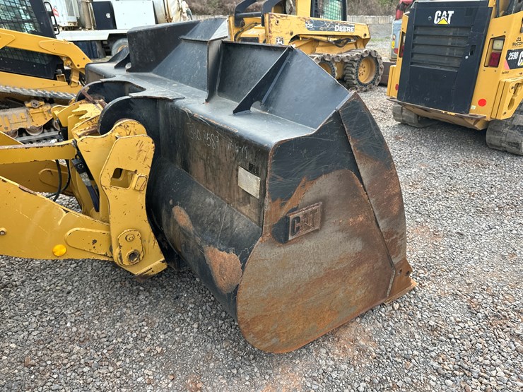 2016-caterpillar-938m-image-16