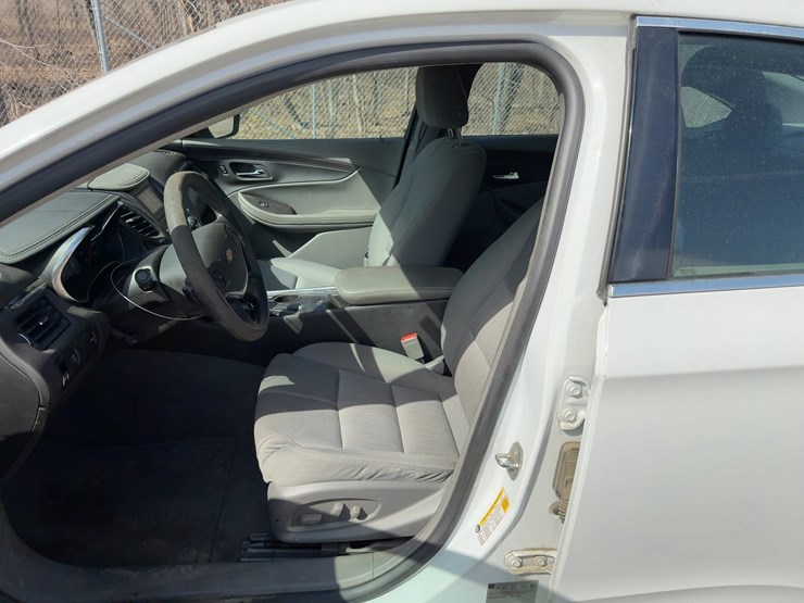 2015-chevrolet-impala-ls-automobile-image-15