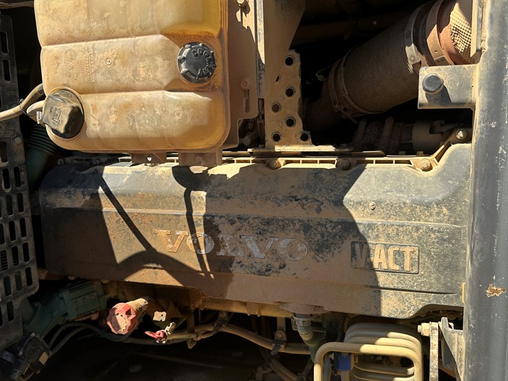 2017-volvo-ec350el-image-42