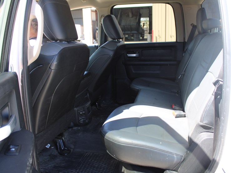 2019-dodge-2500-image-7