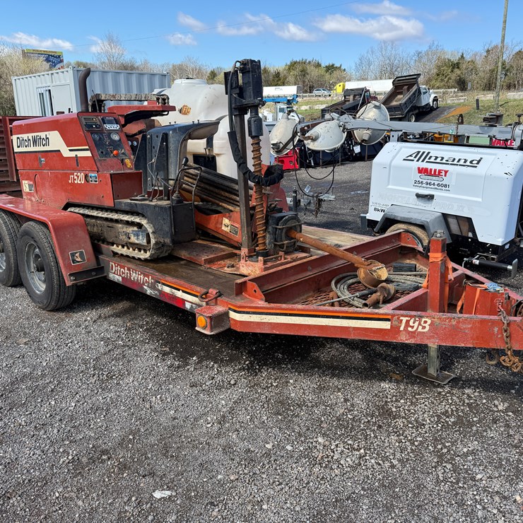 DITCH WITCH JT520