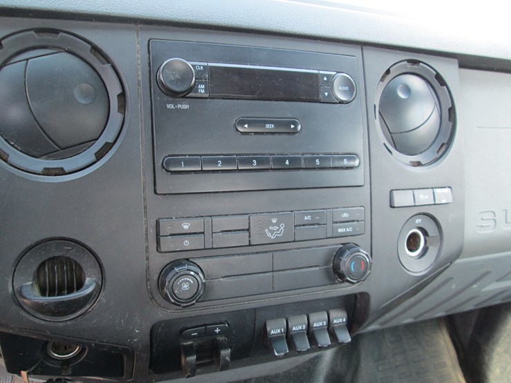 2014-ford-f350-image-28