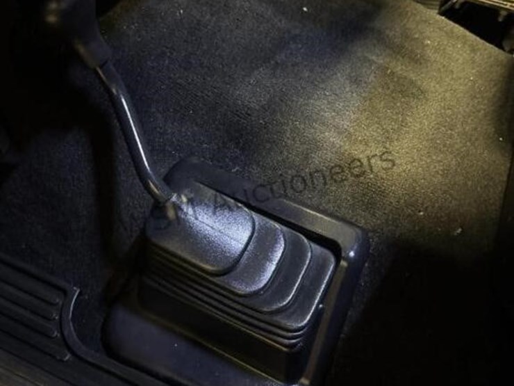 2012-ford-f550-image-24