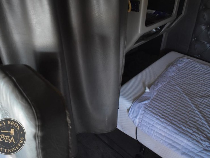 1998-international-9300-image-57