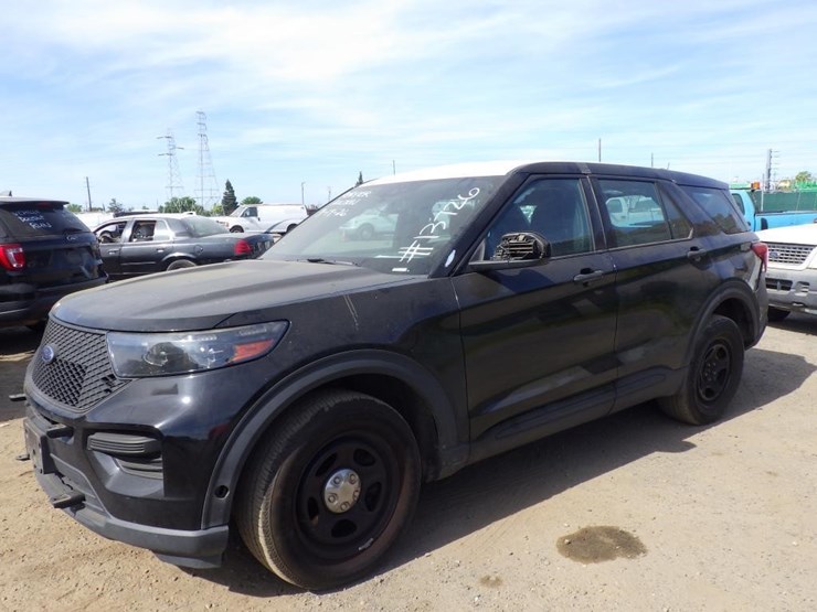 2020-ford-explorer-image-1