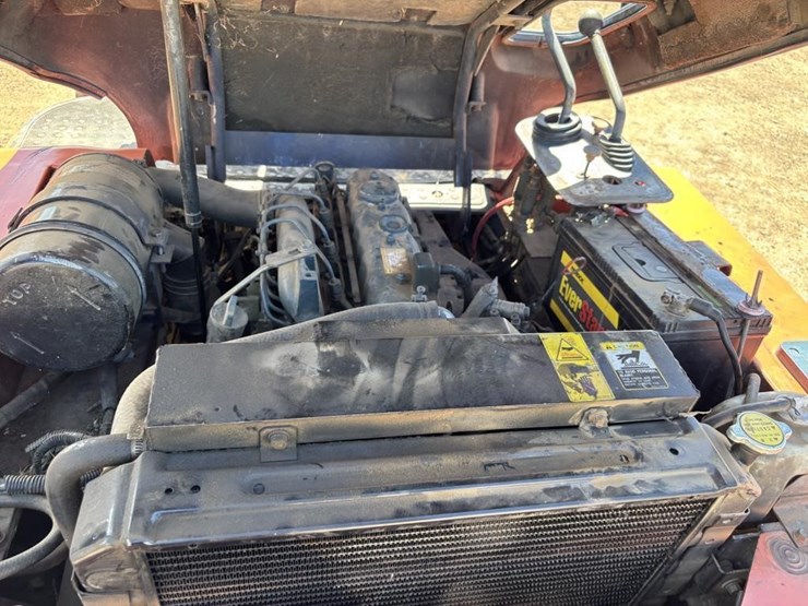 1999-kubota-r520-image-35