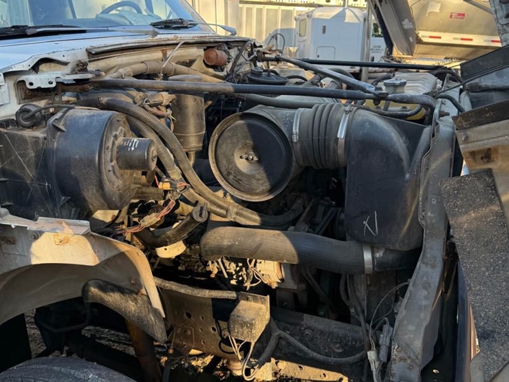 1992-ford-f600-image-9