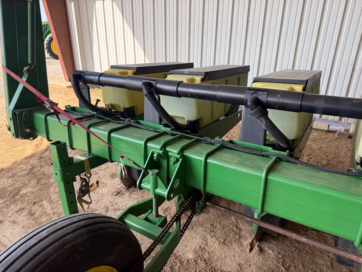 john-deere-7300-image-41