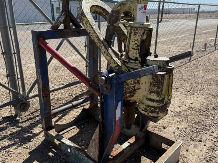 evco-2.5-85-ton-power-swivel-f/-parts-&-transport-skid-image-2