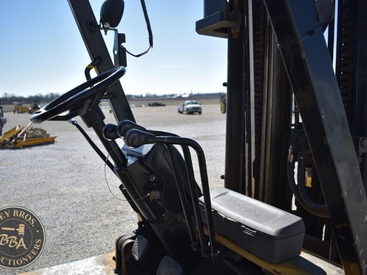 1995-caterpillar-dp40-image-33