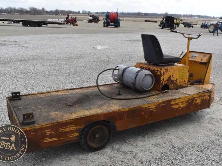 1996-united-tractor-2500bl-42652-image-11