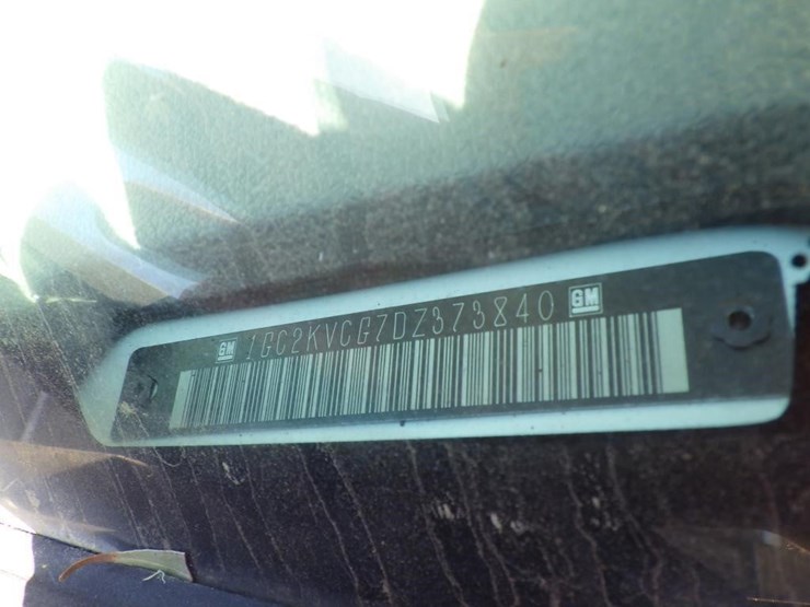 2013-chevrolet-2500hd-image-13