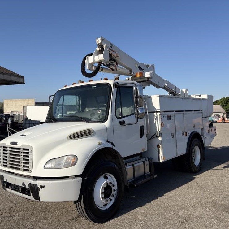 2014 FREIGHTLINER M2 106