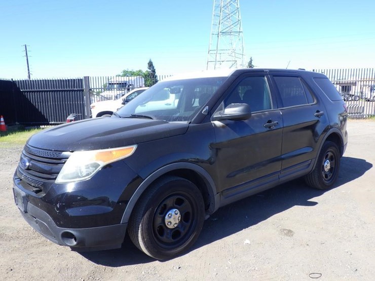 2015-ford-explorer-image-1
