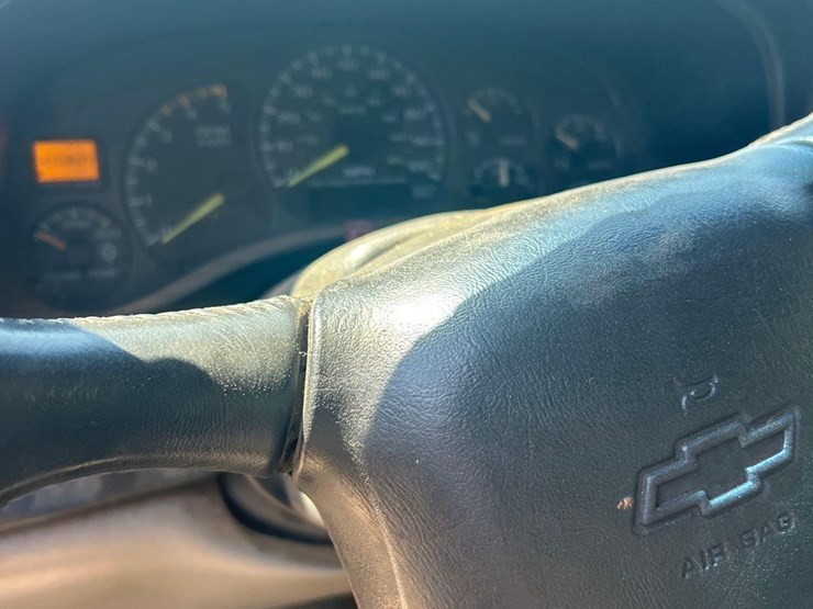 2001-chevrolet-2500hd-image-33