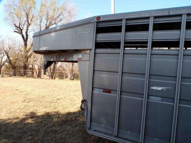 2008-titan-trailer-image-26