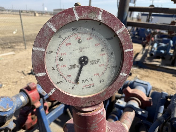 ofm-10k-wp-triplex-well-service-pump-p/b-detroit-series-60-14l-665-hp,-skidded-image-18