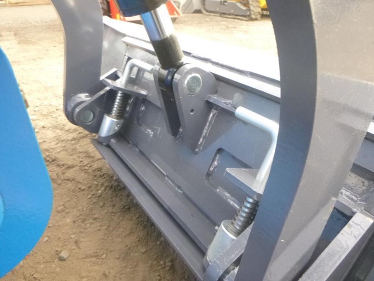 2026-zjg-zj-380-skid-steer-track-loader-image-9