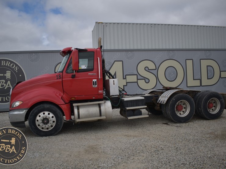 2008-international-prostar-image-3