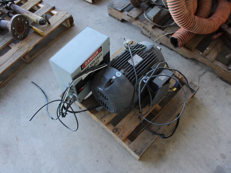 #1041-•-3-phase-power-converter-image-2