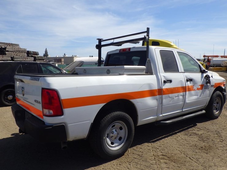 2014-dodge-1500-image-3