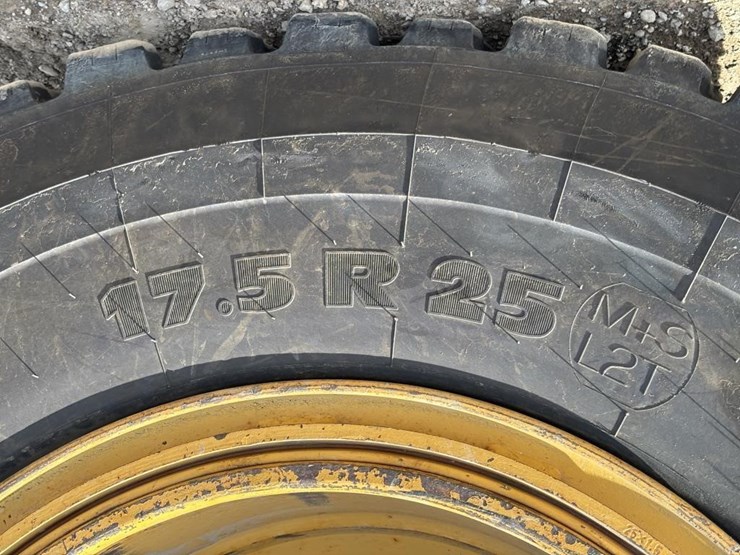 2006-caterpillar-143h-image-39