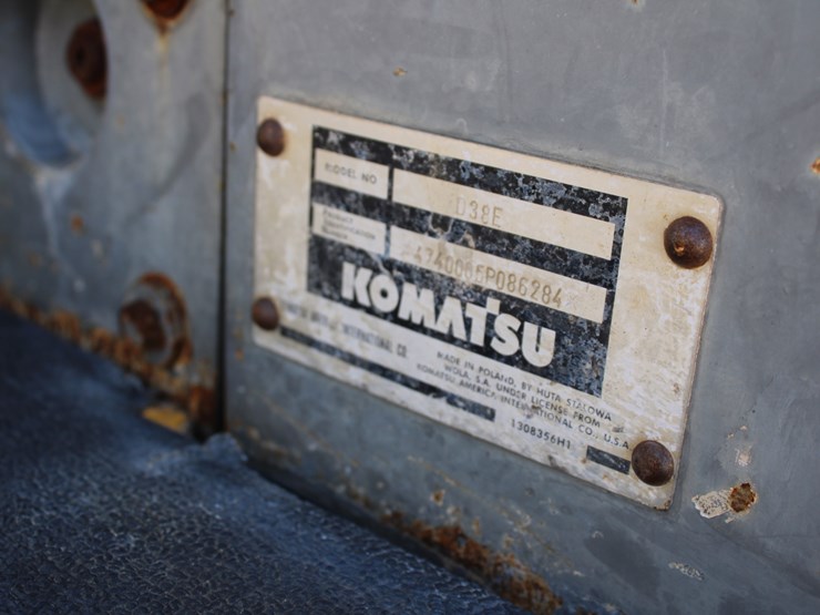 2001-komatsu-d38e-image-13