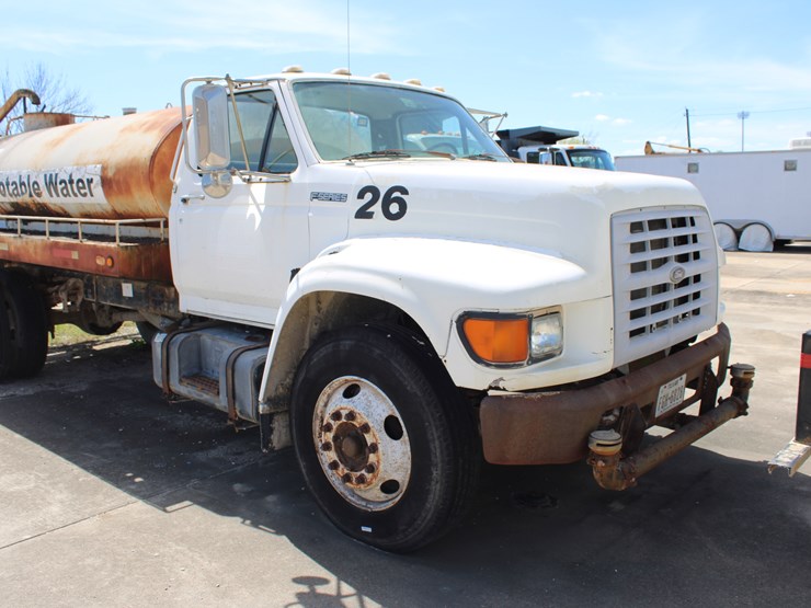 1998-ford-f700-image-3