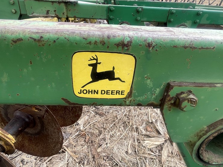 john-deere-210-image-9